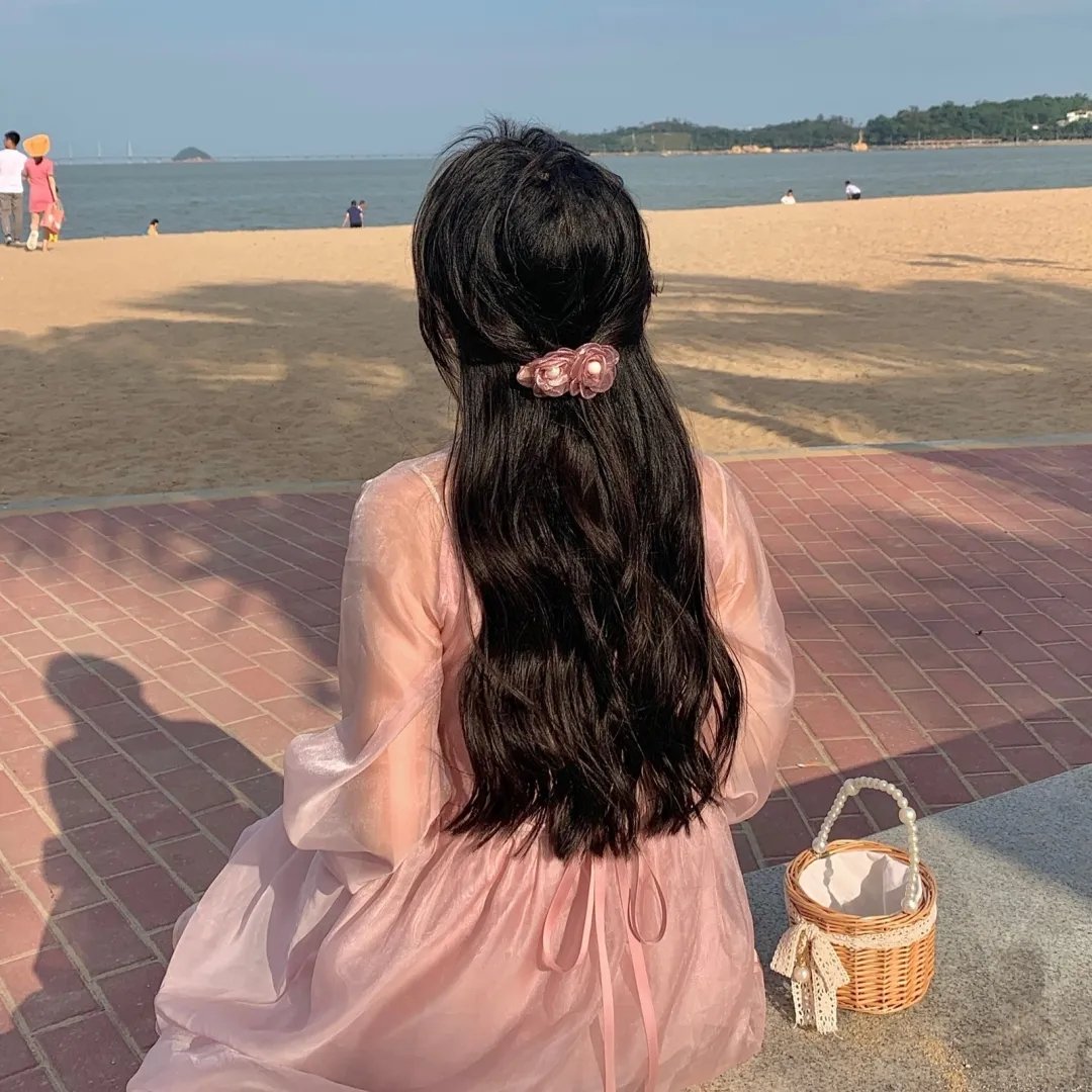 舍努阿山妇女的努巴